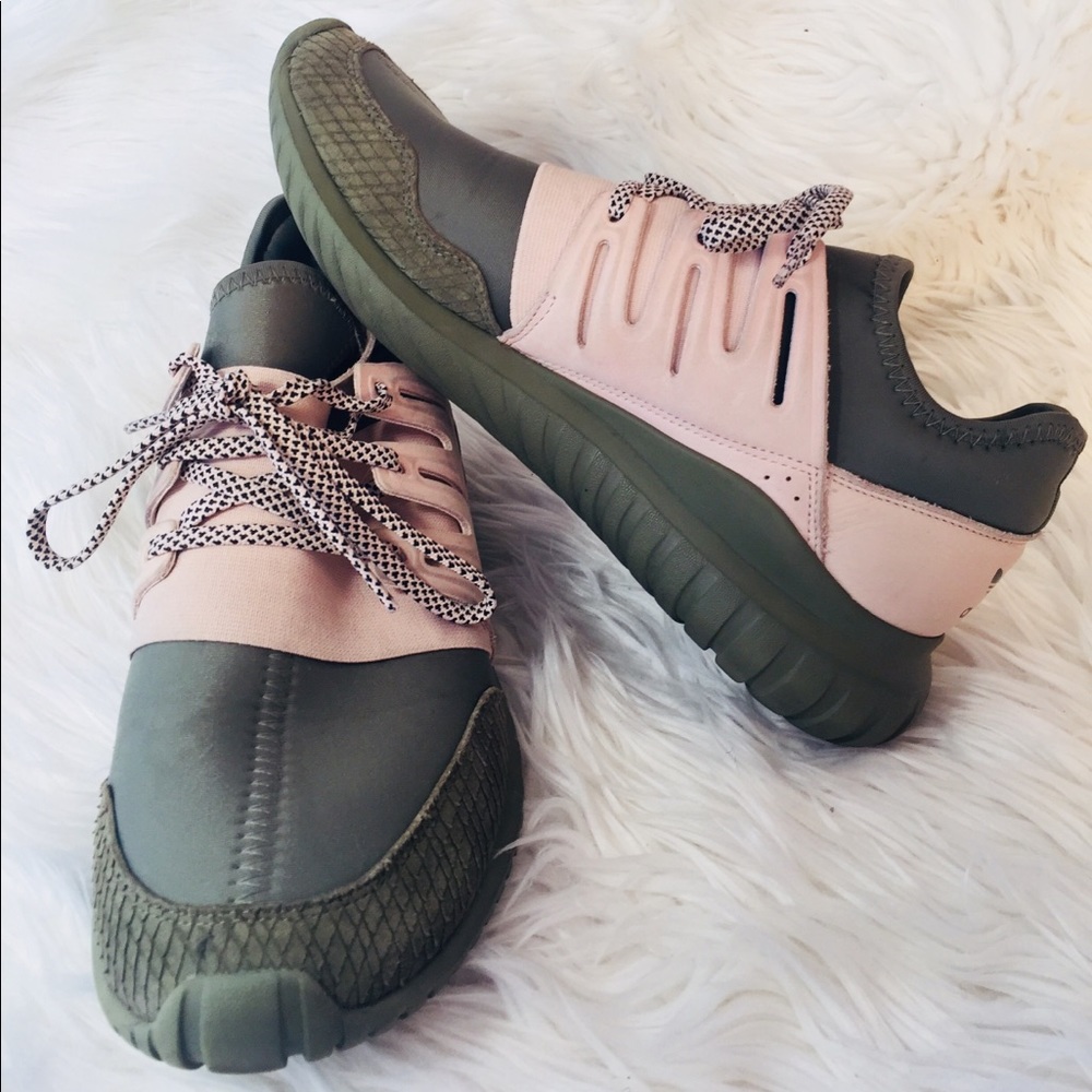 Adidas Tubular Radial